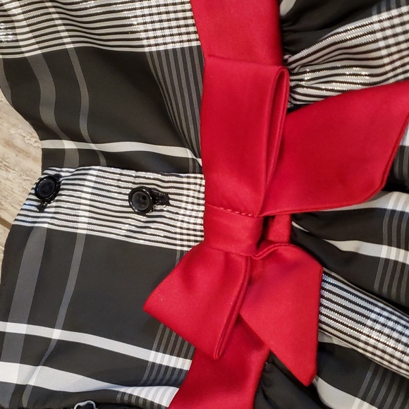 Like new Baby girl 12 month black, white, gray, & red Cherokee dress - Picture 6 of 9